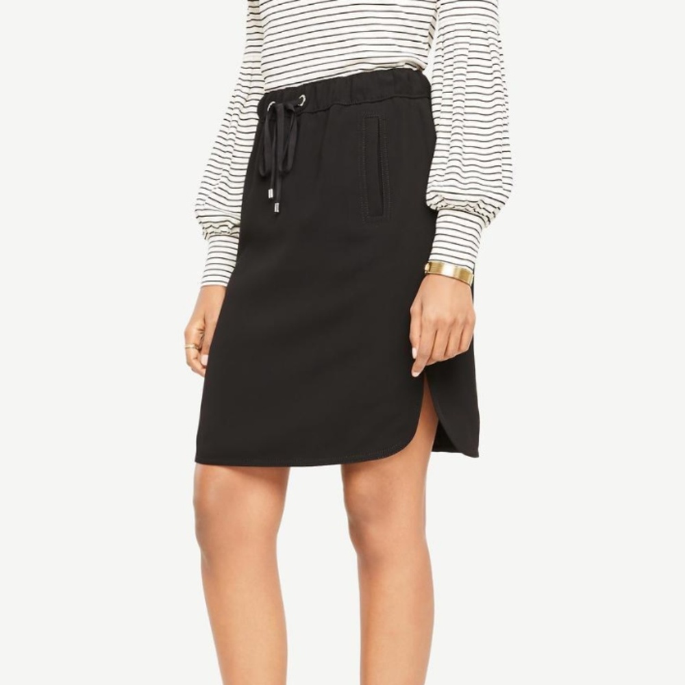 Ann Taylor Drawstring Jogger Skirt in Black